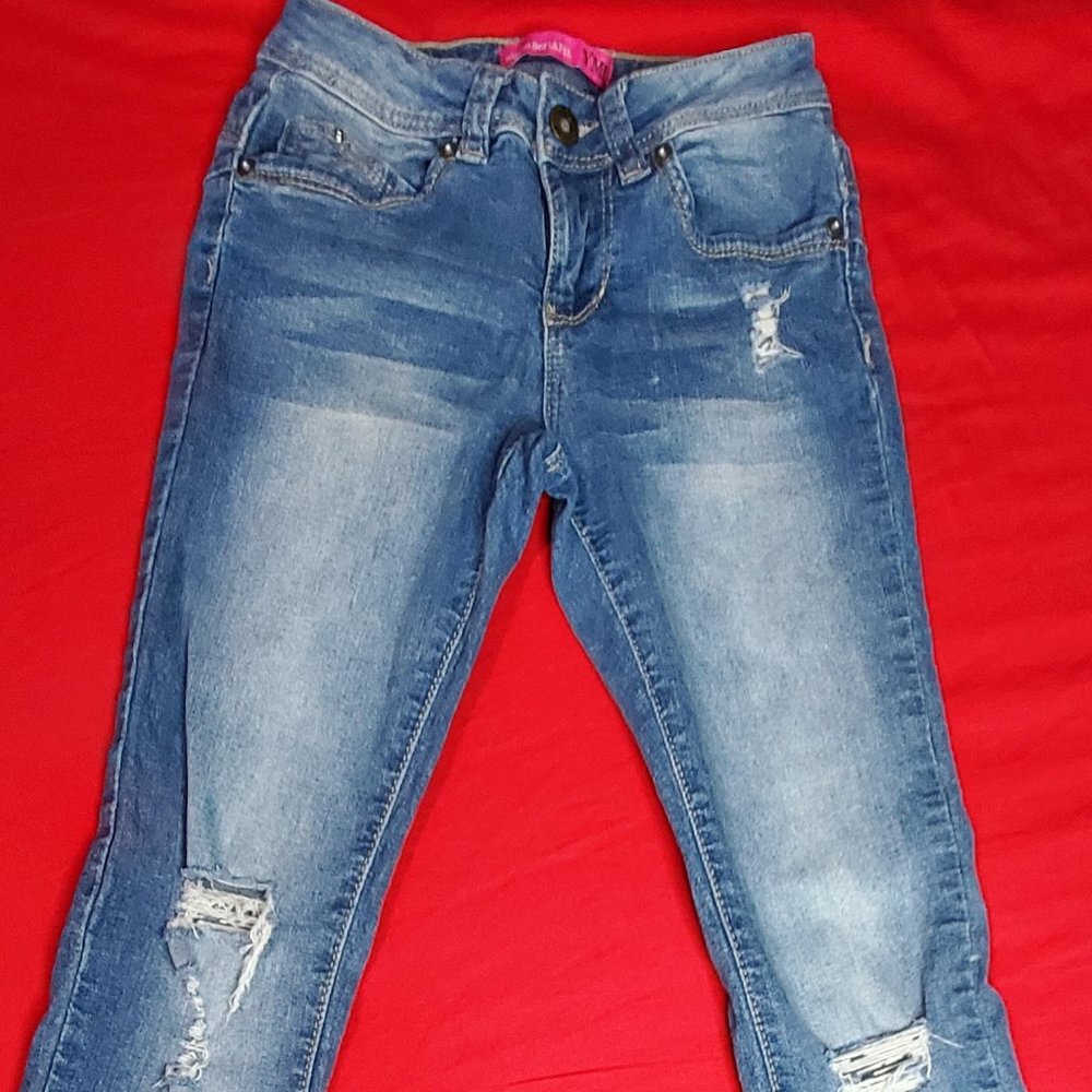 Sz 8 YMI Distressed Skinny Jeans